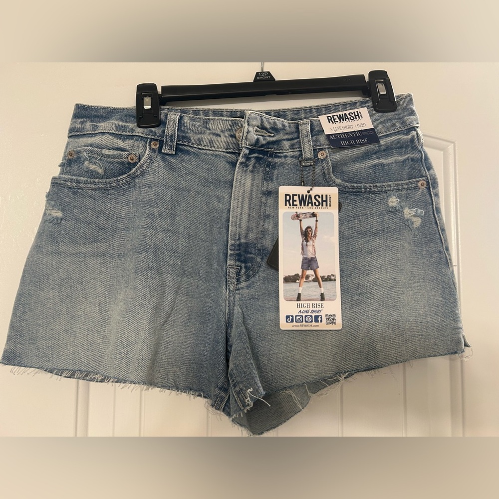 NWT Rewash Women's Light Blue Denim Shorts